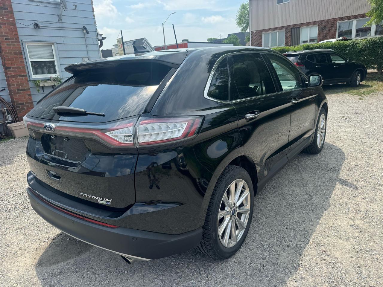 2017 Ford Edge Titanium - Photo #3