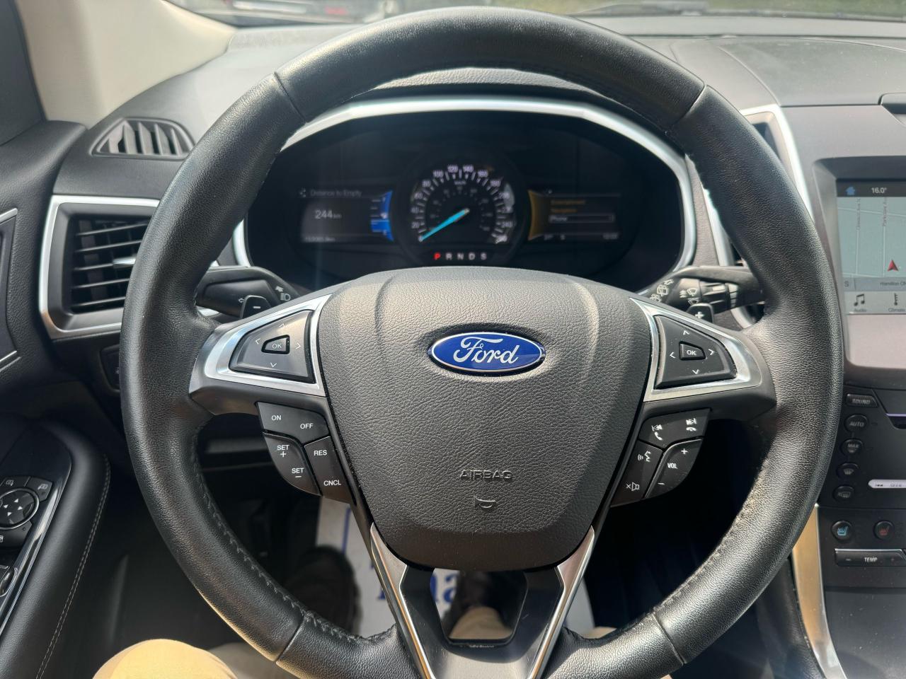 2017 Ford Edge Titanium - Photo #7