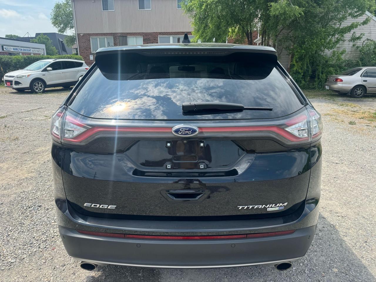 2017 Ford Edge Titanium - Photo #4