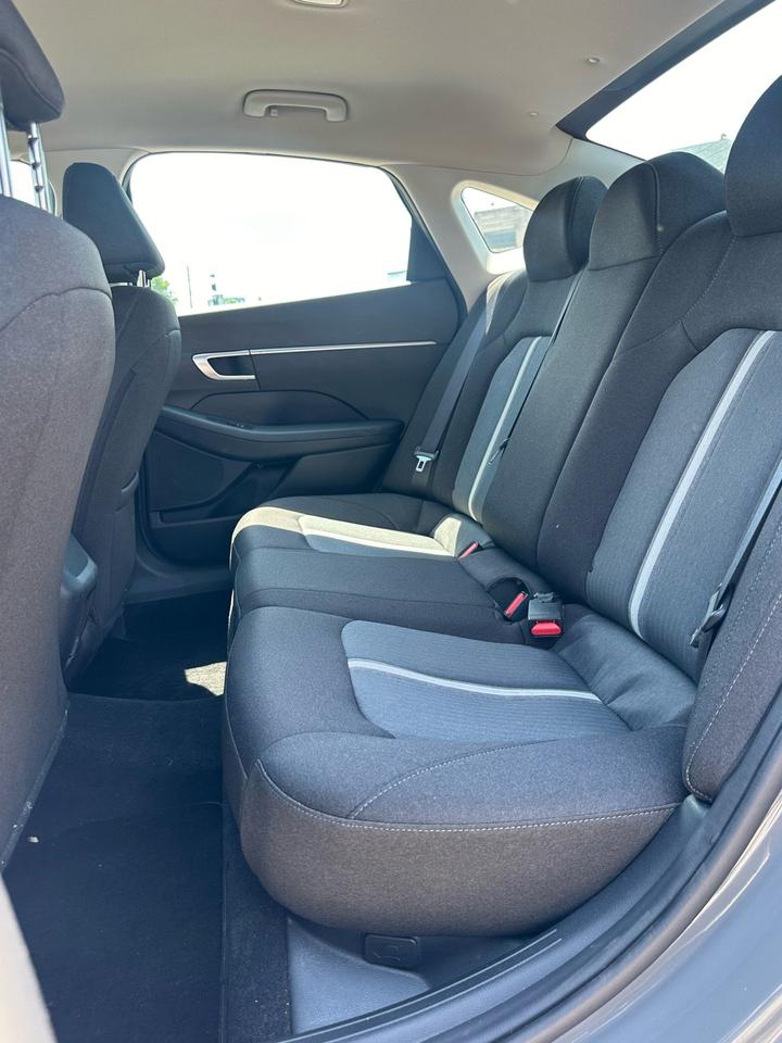 2022 Hyundai Sonata PREFERRED - Photo #9