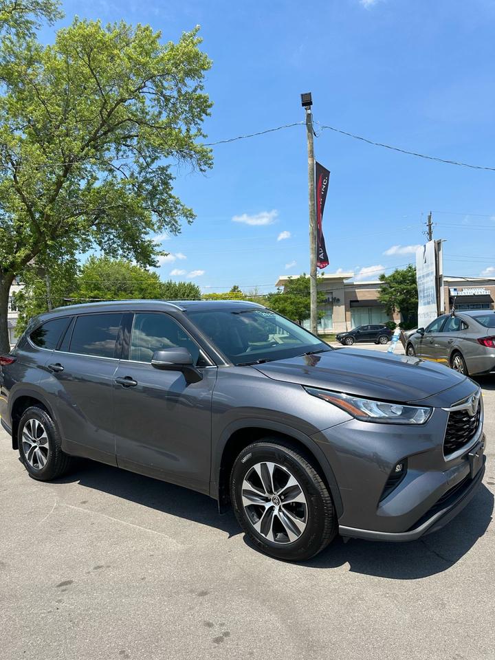 2021 Toyota Highlander XLE Photo