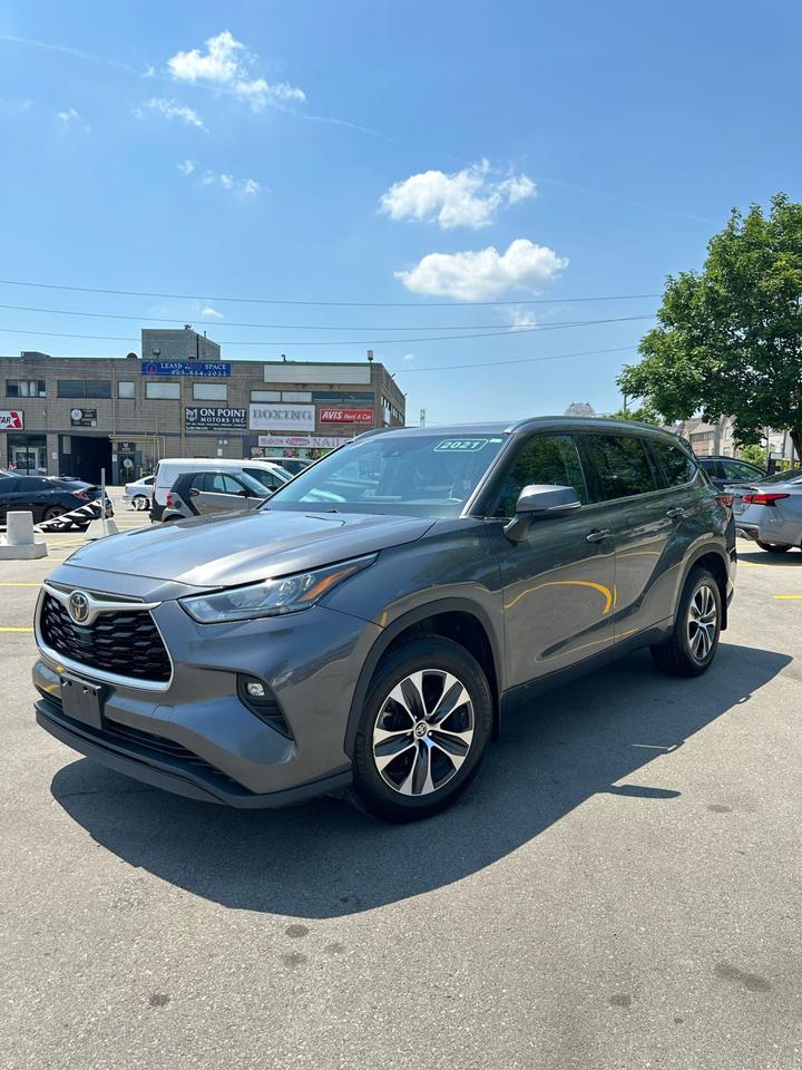 2021 Toyota Highlander XLE Photo