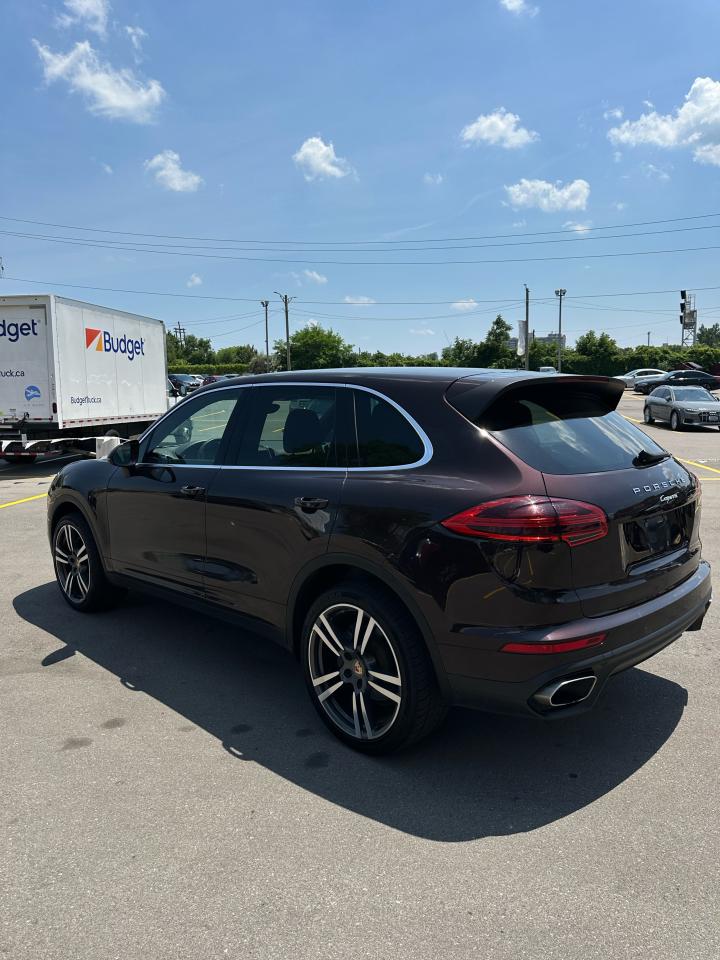 2016 Porsche Cayenne  Photo3