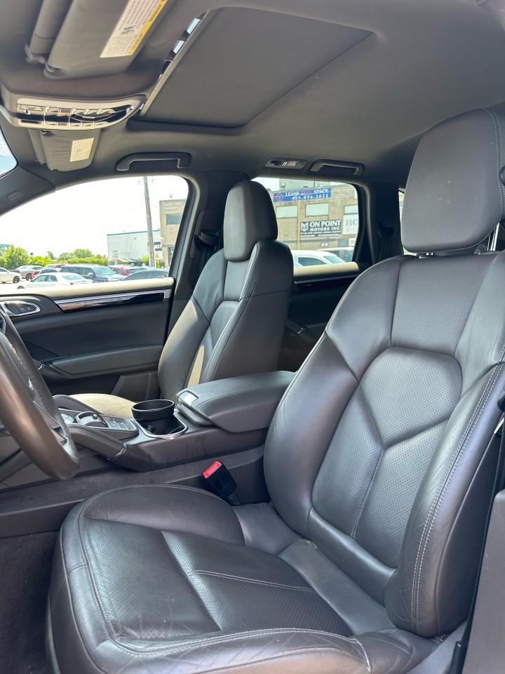 2016 Porsche Cayenne  - Photo #10