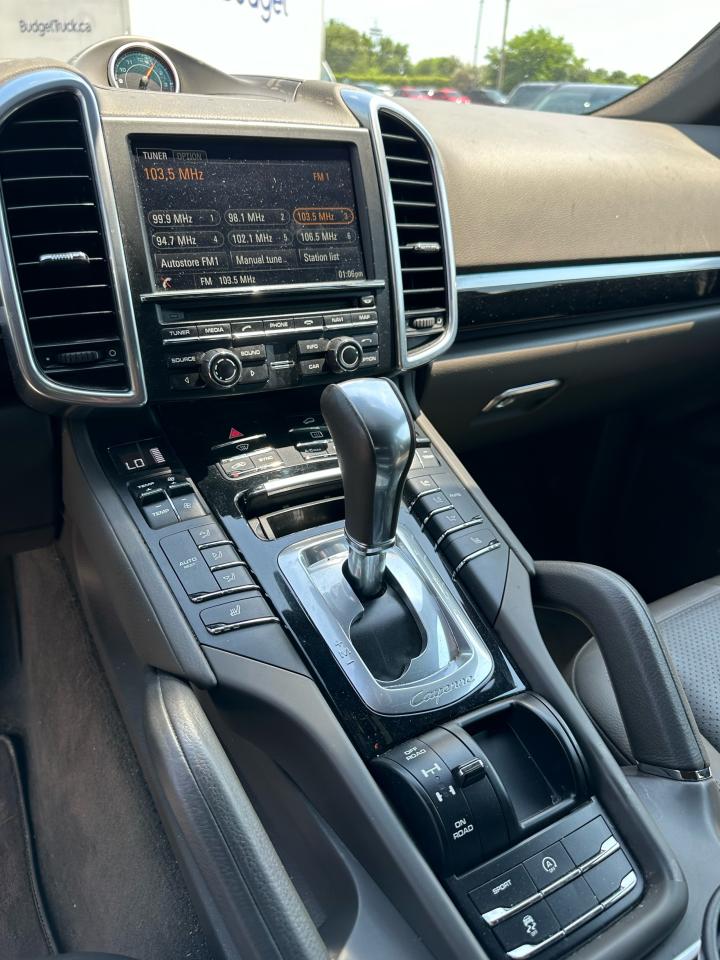 2016 Porsche Cayenne  - Photo #11