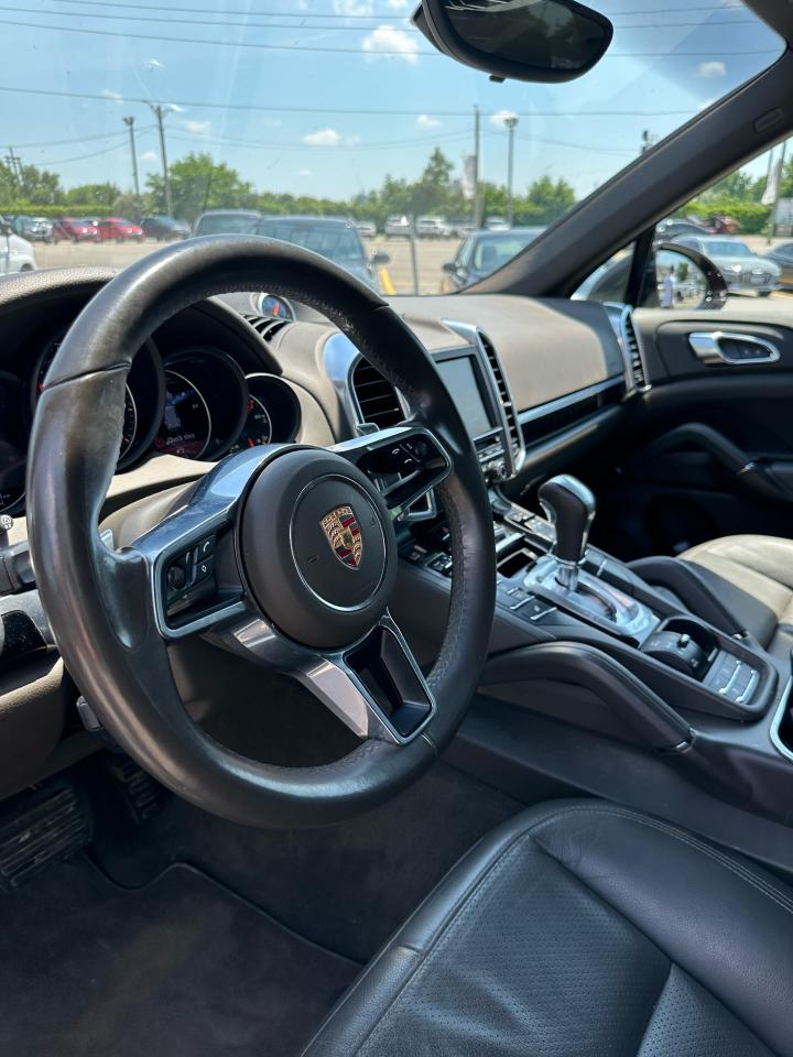 2016 Porsche Cayenne  - Photo #13