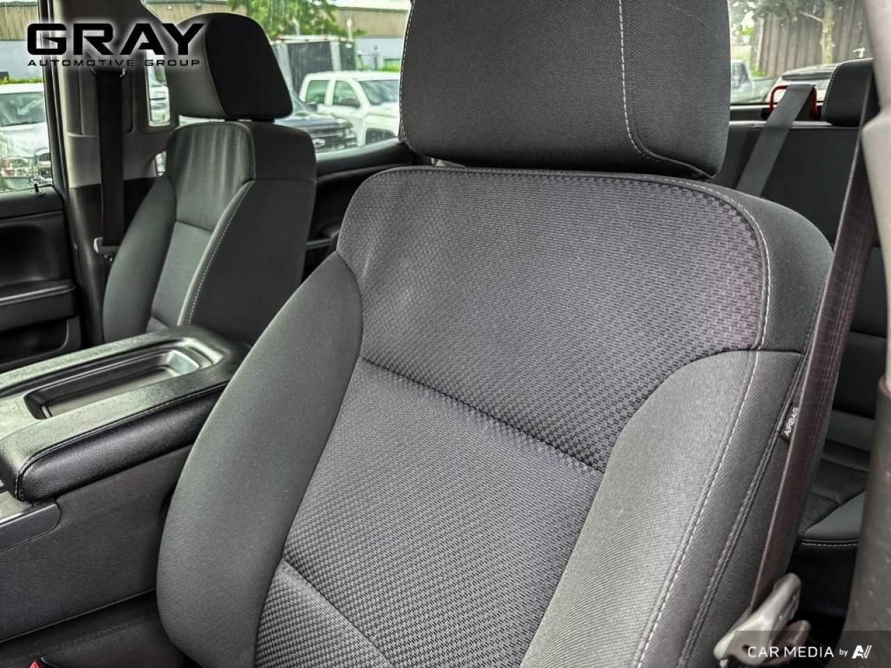 2018 Chevrolet Silverado 1500 5.3L V8/Crew/6.6 Box - Accident Free Low Mileage - Photo #13