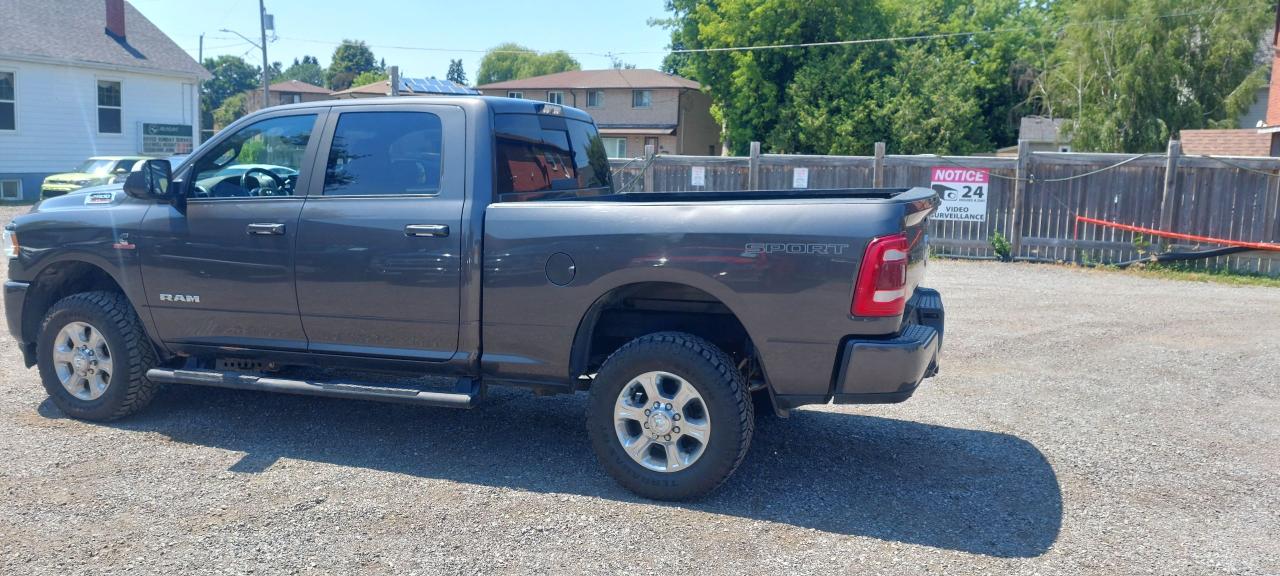 2021 RAM 2500 Big Horn Photo4