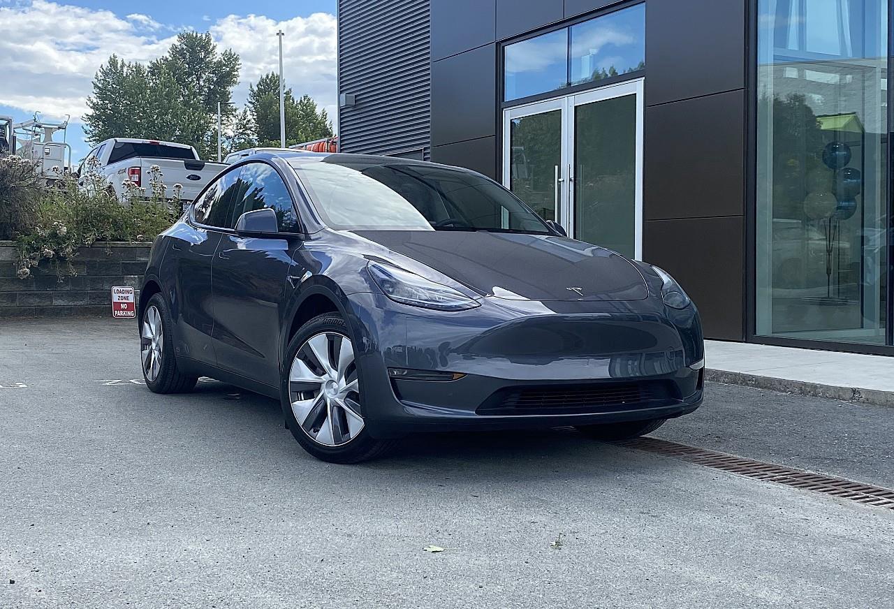 Used 2023 Tesla Model Y LONG RANGE for sale in Abbotsford, BC