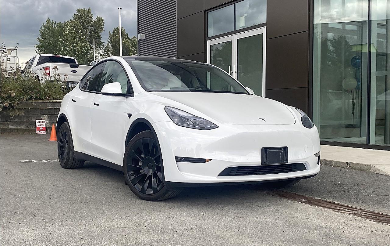 Used 2024 Tesla Model Y LONG RANGE for sale in Abbotsford, BC