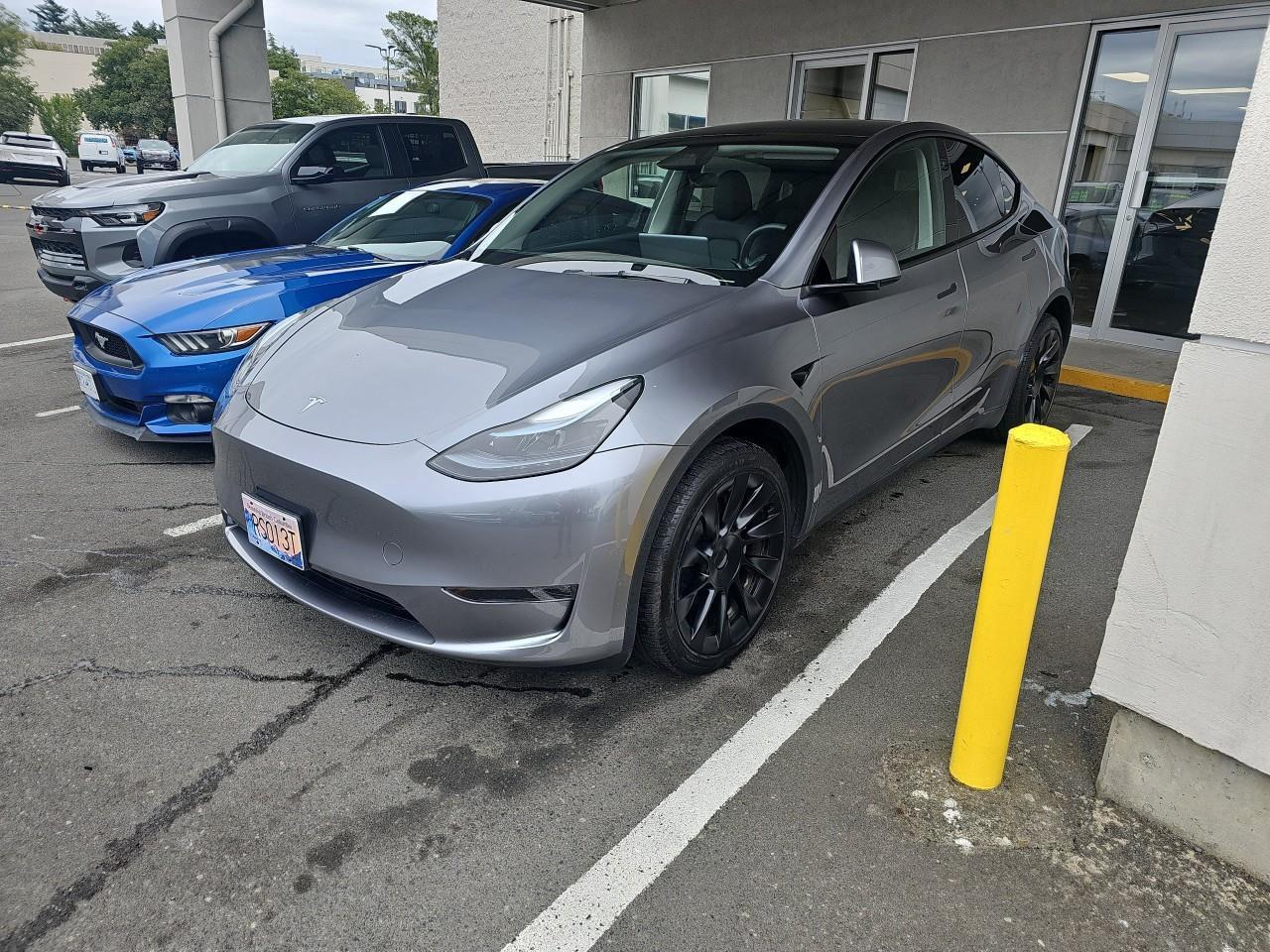 Used 2024 Tesla Model Y LONG RANGE for sale in Abbotsford, BC