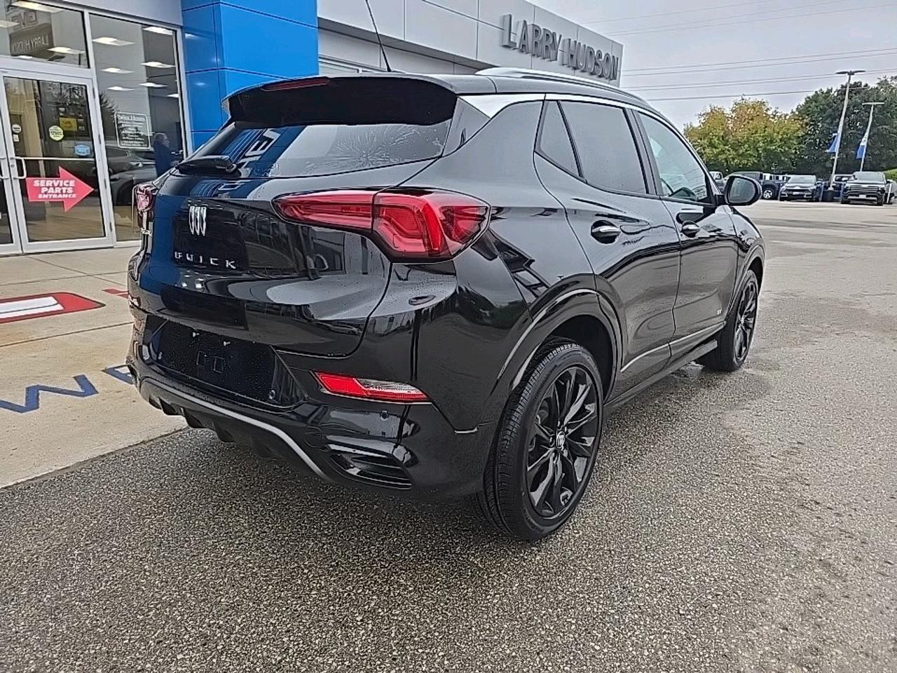 2026 Buick Encore GX Sport Touring Photo2