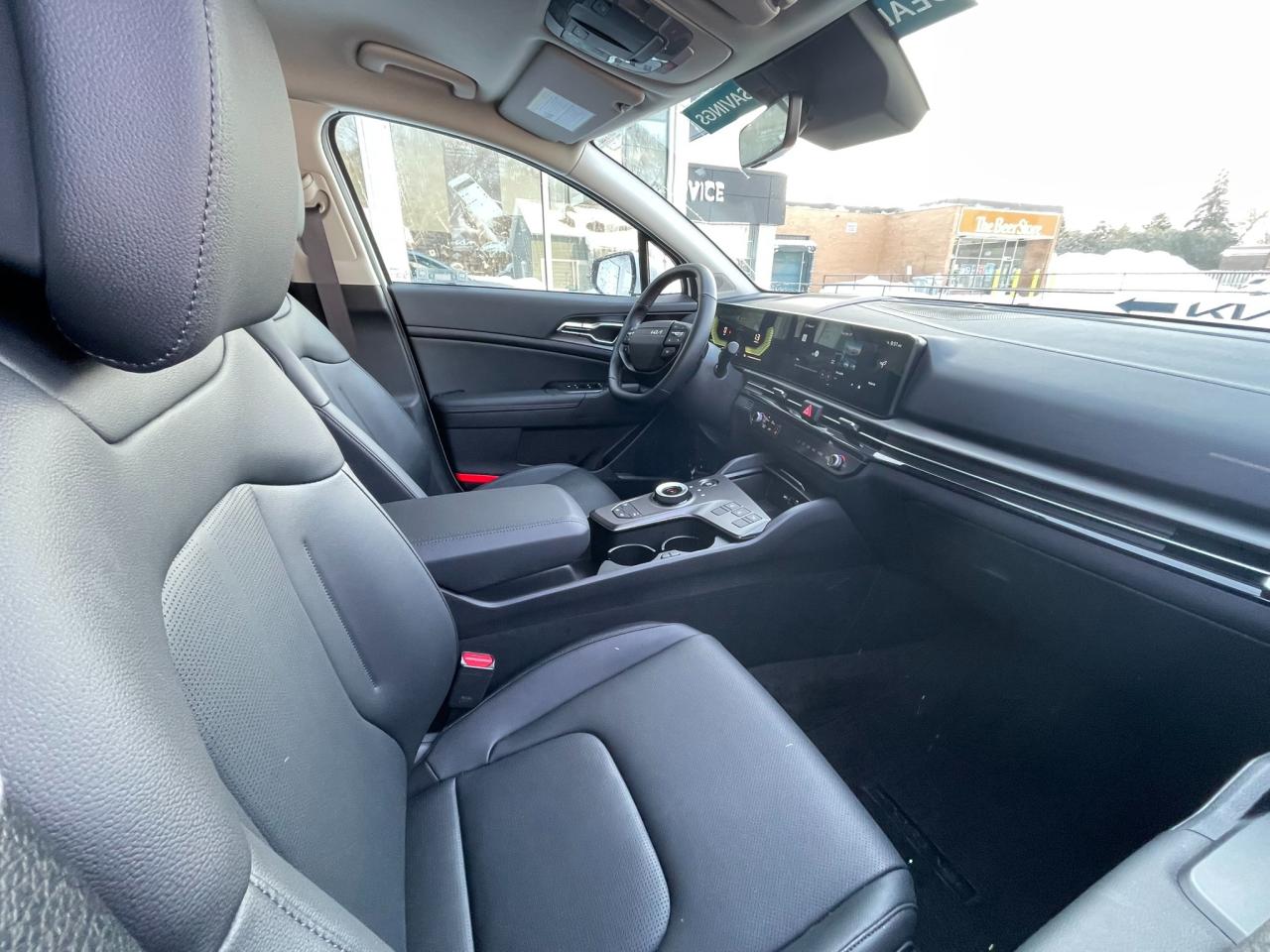 2026 Kia Sportage Hybrid EX *Used Dealer Demo* Photo