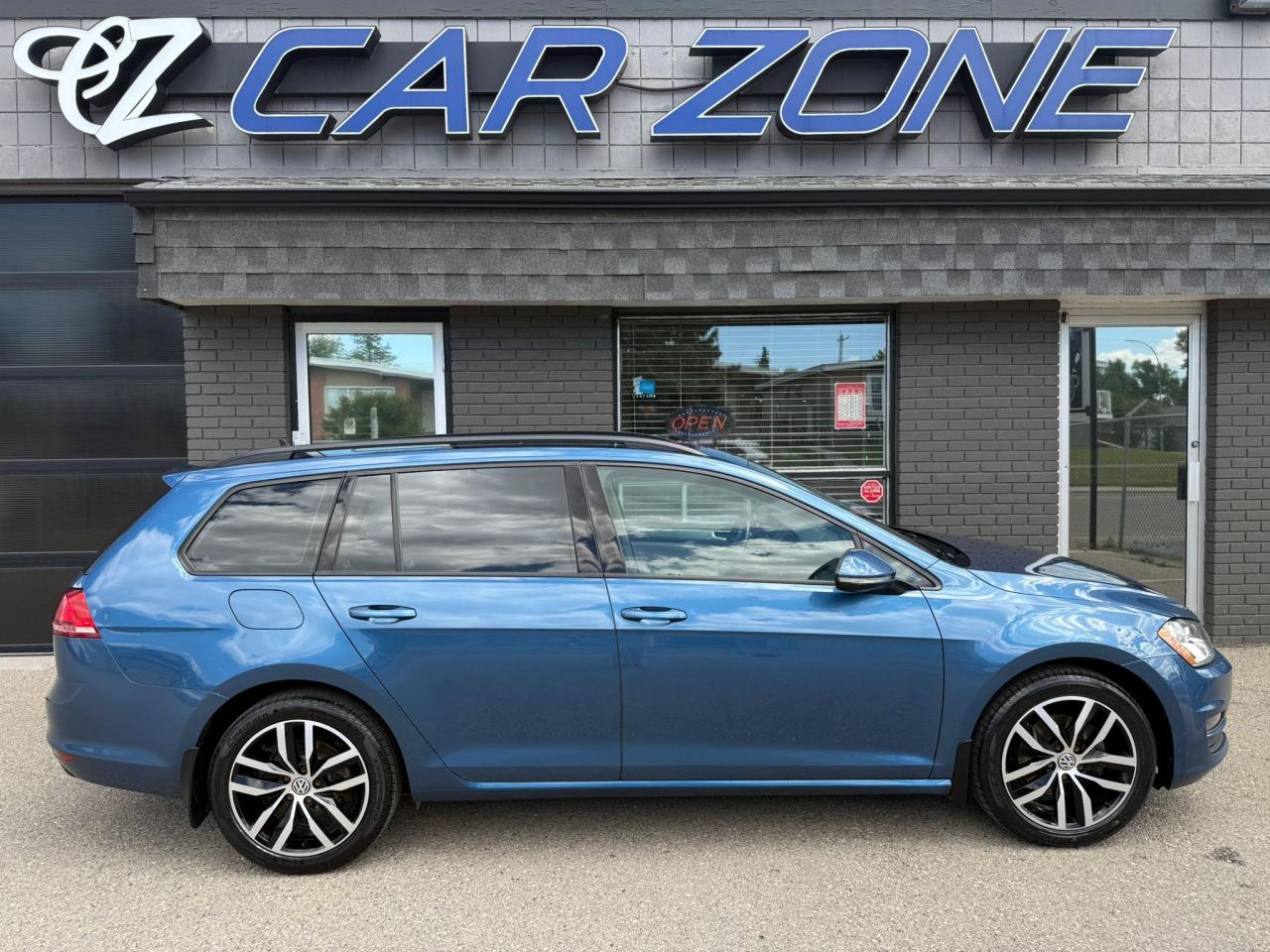 2017 Volkswagen Golf SportWagen 4dr DSG 1.8 TSI Comfortline 4MOTION - Photo #2