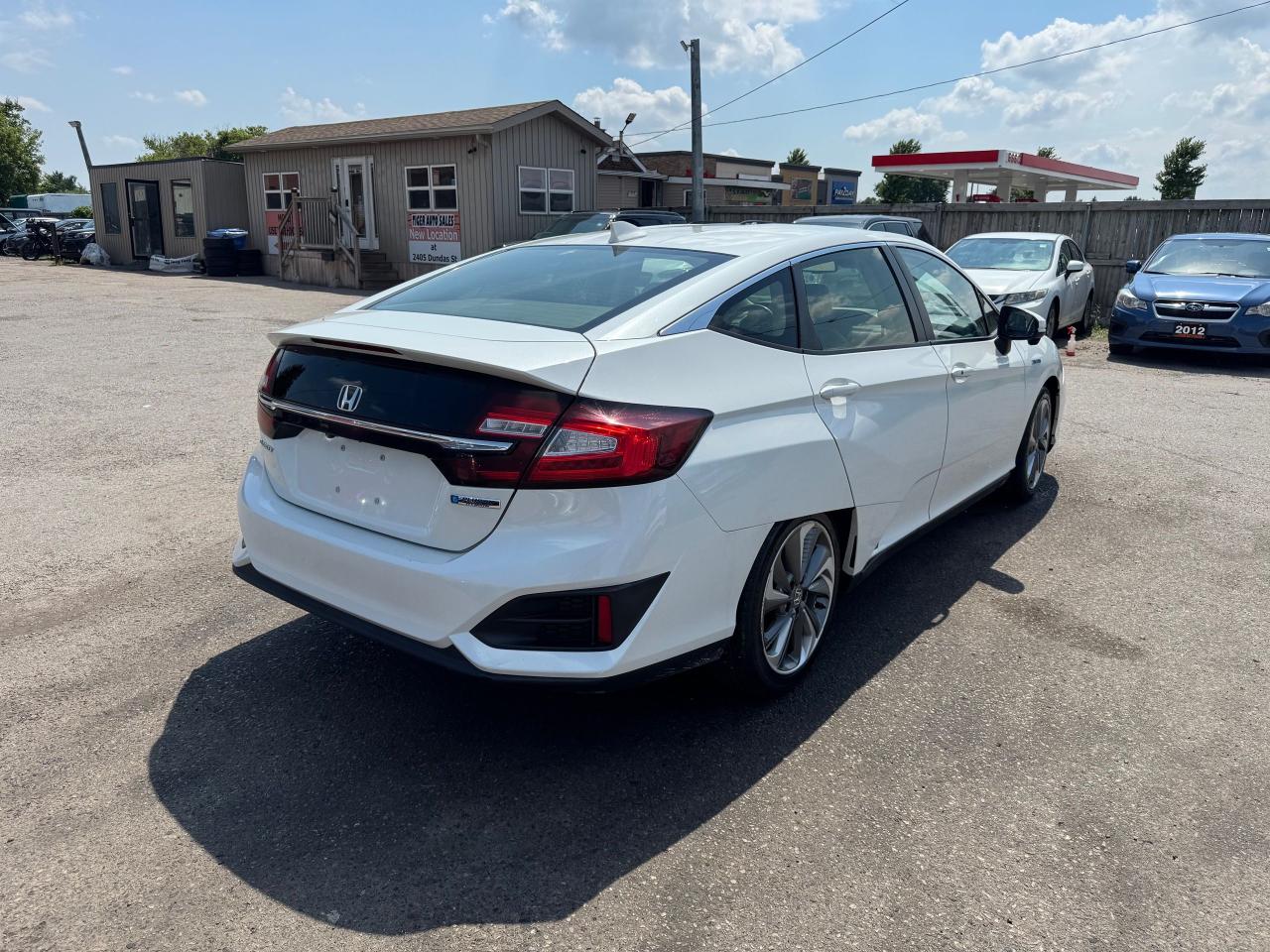 2019 Honda Clarity PLUG-IN HYBRID, LEATHER, ALLOYS, LOADED, CERTIFIED - Photo #5