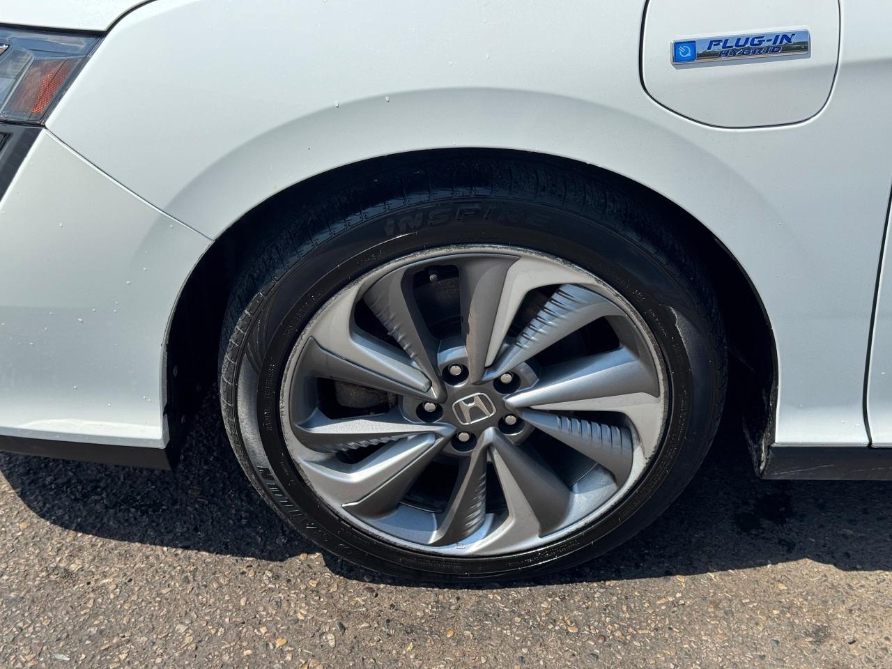 2019 Honda Clarity PLUG-IN HYBRID, LEATHER, ALLOYS, LOADED, CERTIFIED - Photo #9