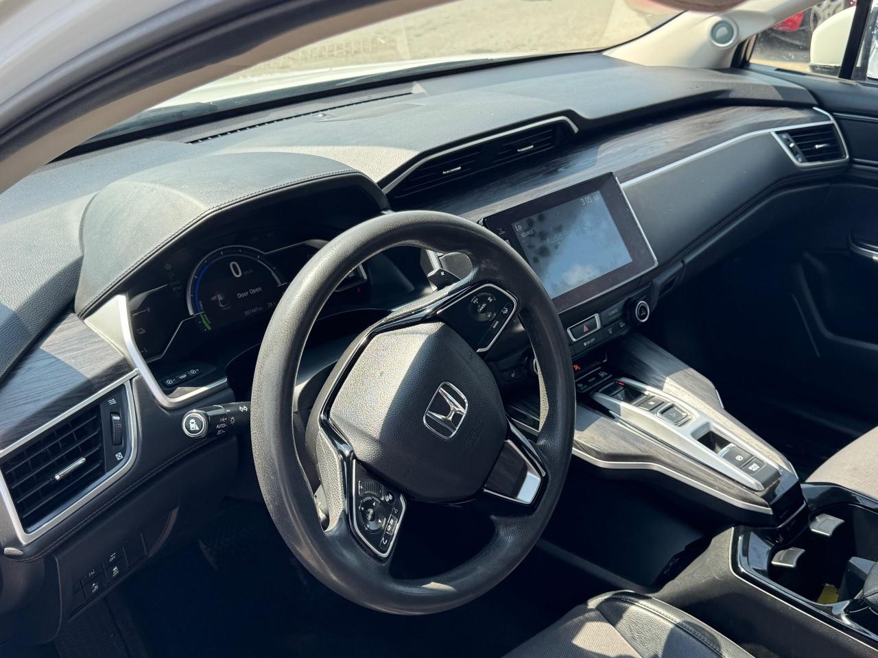 2019 Honda Clarity PLUG-IN HYBRID, LEATHER, ALLOYS, LOADED, CERTIFIED - Photo #10