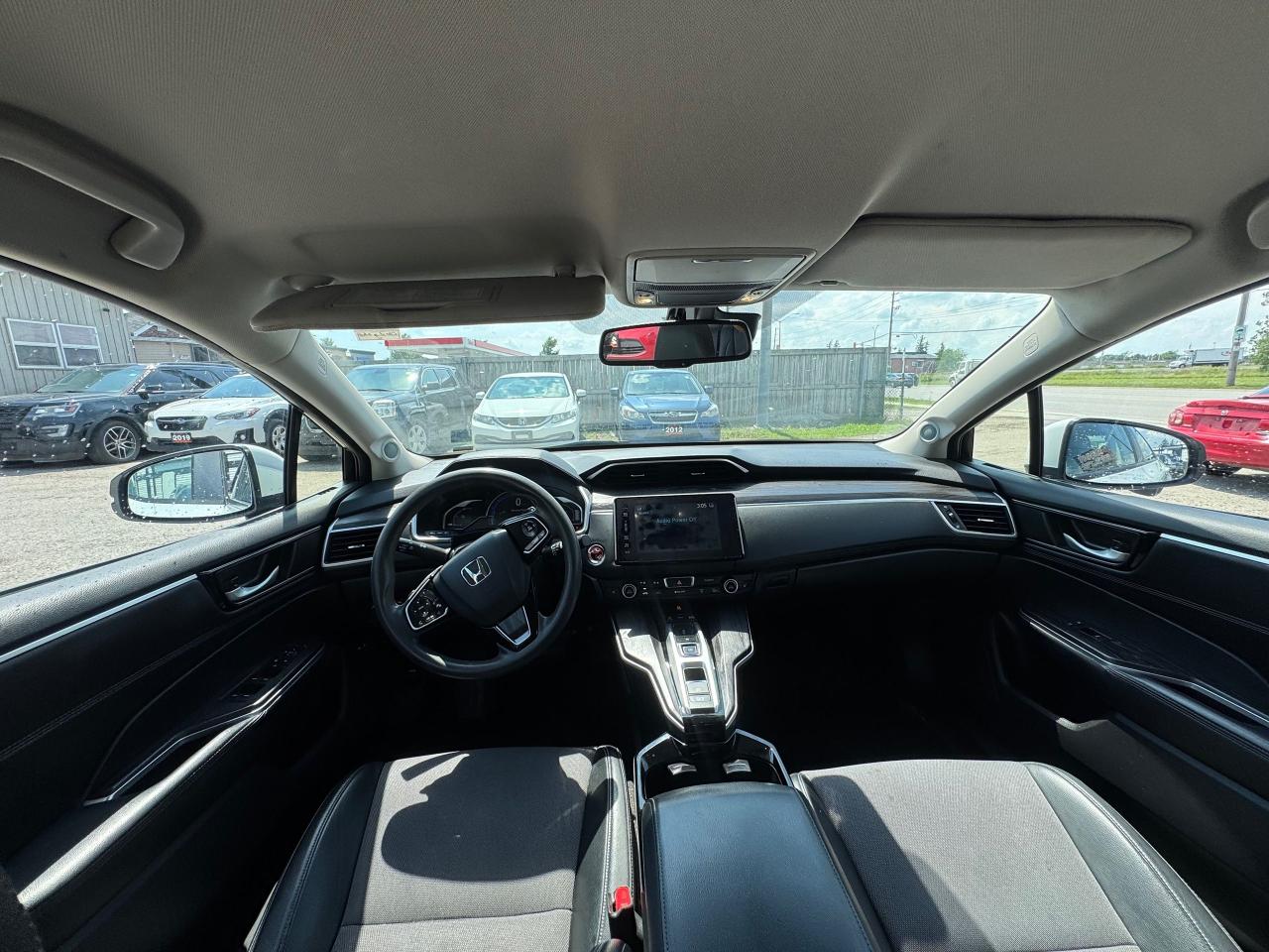 2019 Honda Clarity PLUG-IN HYBRID, LEATHER, ALLOYS, LOADED, CERTIFIED - Photo #13
