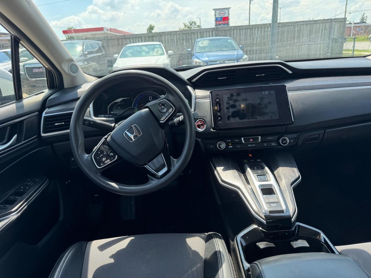 2019 Honda Clarity PLUG-IN HYBRID, LEATHER, ALLOYS, LOADED, CERTIFIED - Photo #14