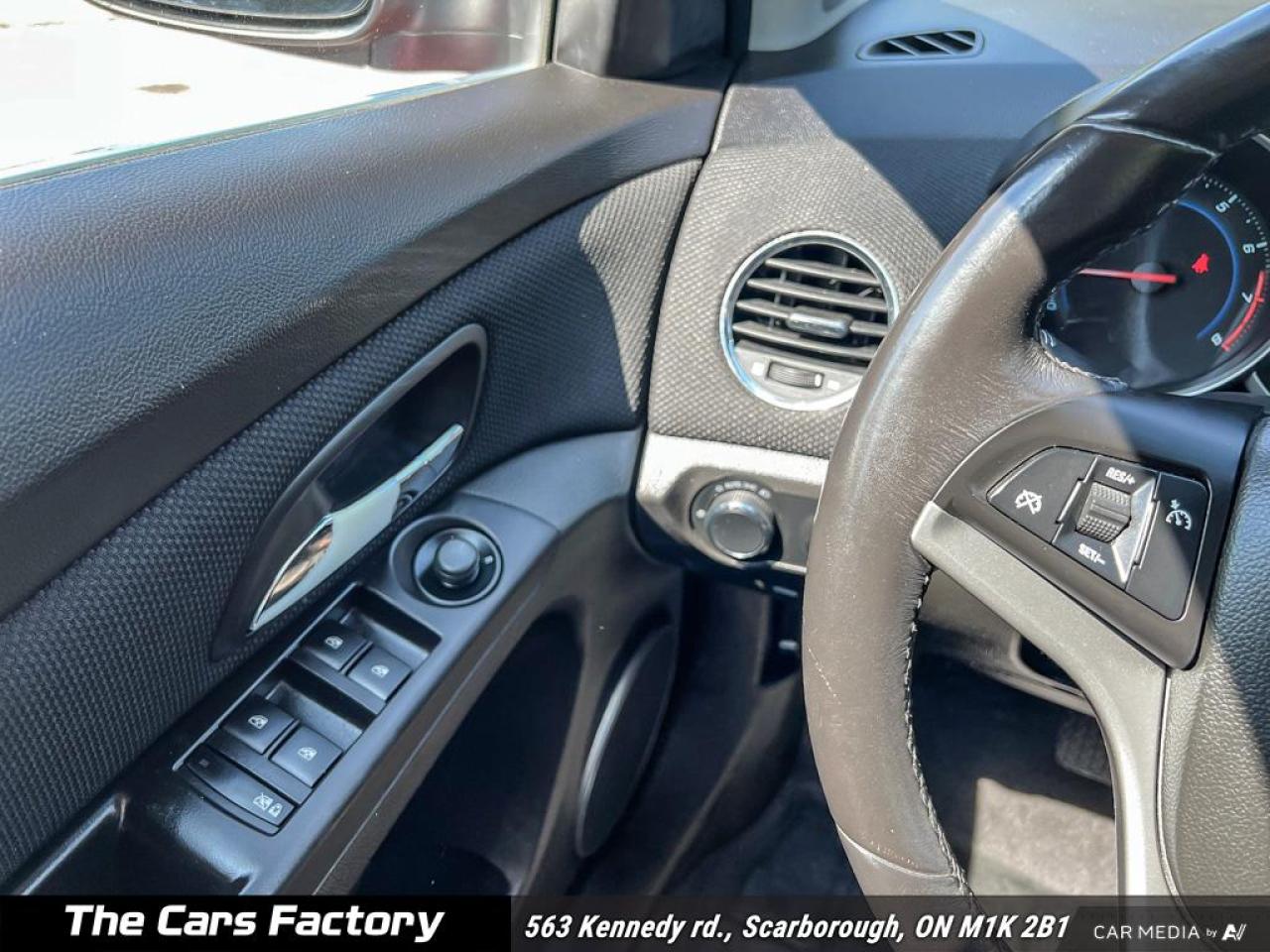 2011 Chevrolet Cruze LT Turbo+ w/1SB - Photo #17