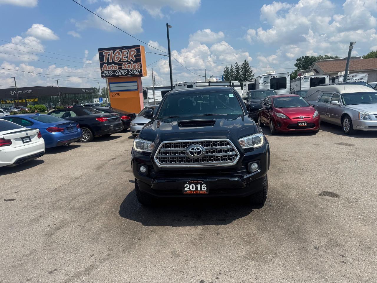 2016 Toyota Tacoma TRD SPORT 4X4, CREW, ONLY 97KMS, CERTIFIED - Photo #8