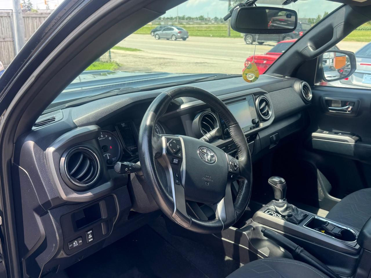 2016 Toyota Tacoma TRD SPORT 4X4, CREW, ONLY 97KMS, CERTIFIED - Photo #10