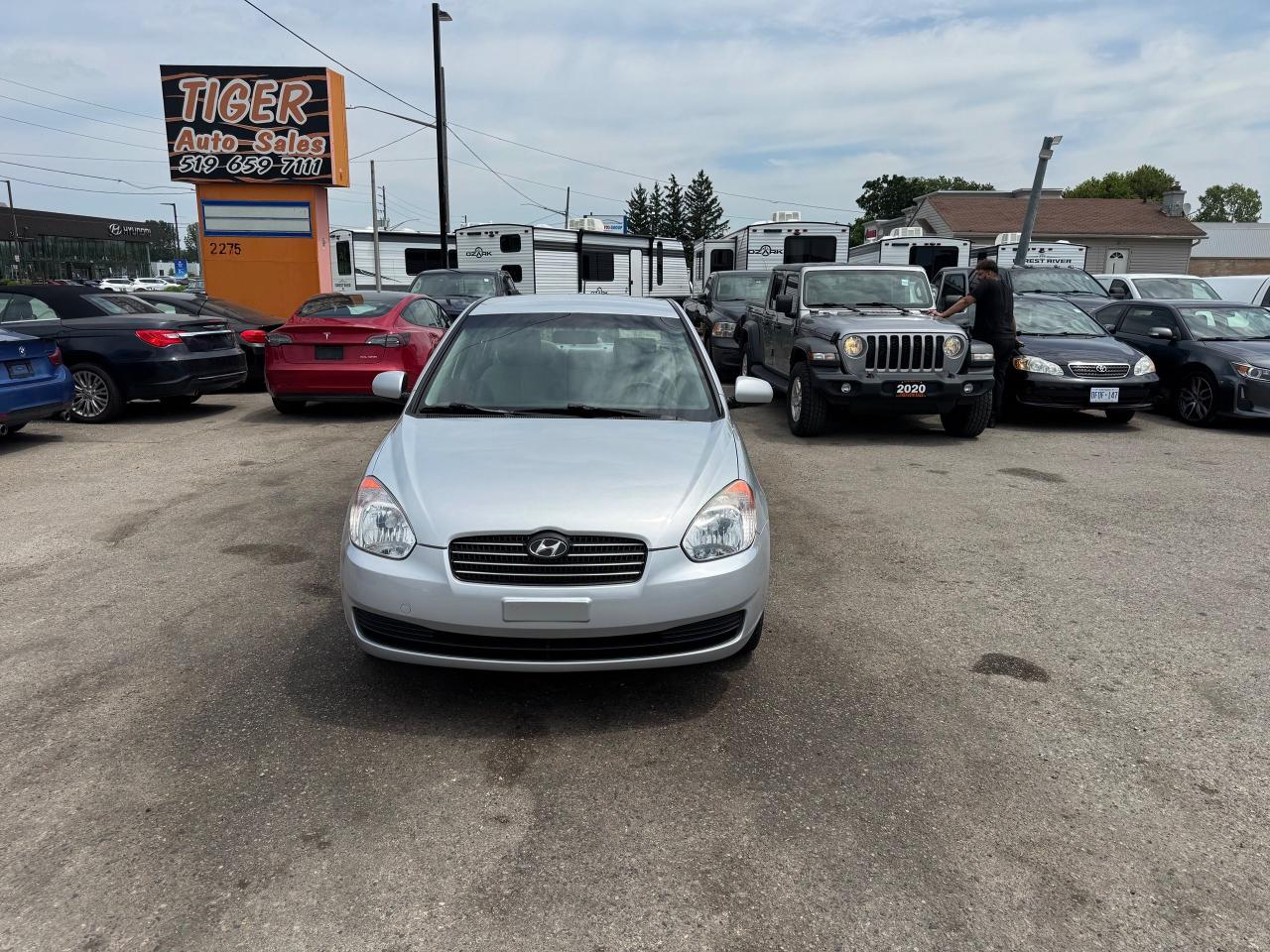 2010 Hyundai Accent GL, SEDAN, MANUAL, ONLY 85,000KMS, CERTIFIED - Photo #8