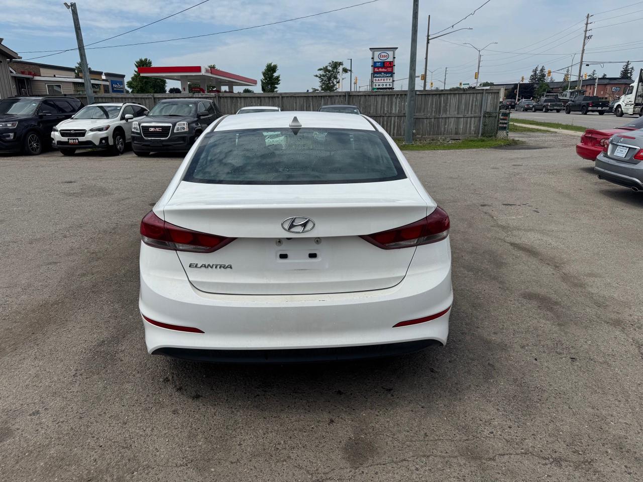 2018 Hyundai Elantra GLS, LEATHER, ROOF, WHEELS, CAM, ONLY 172KMS, CERT - Photo #4