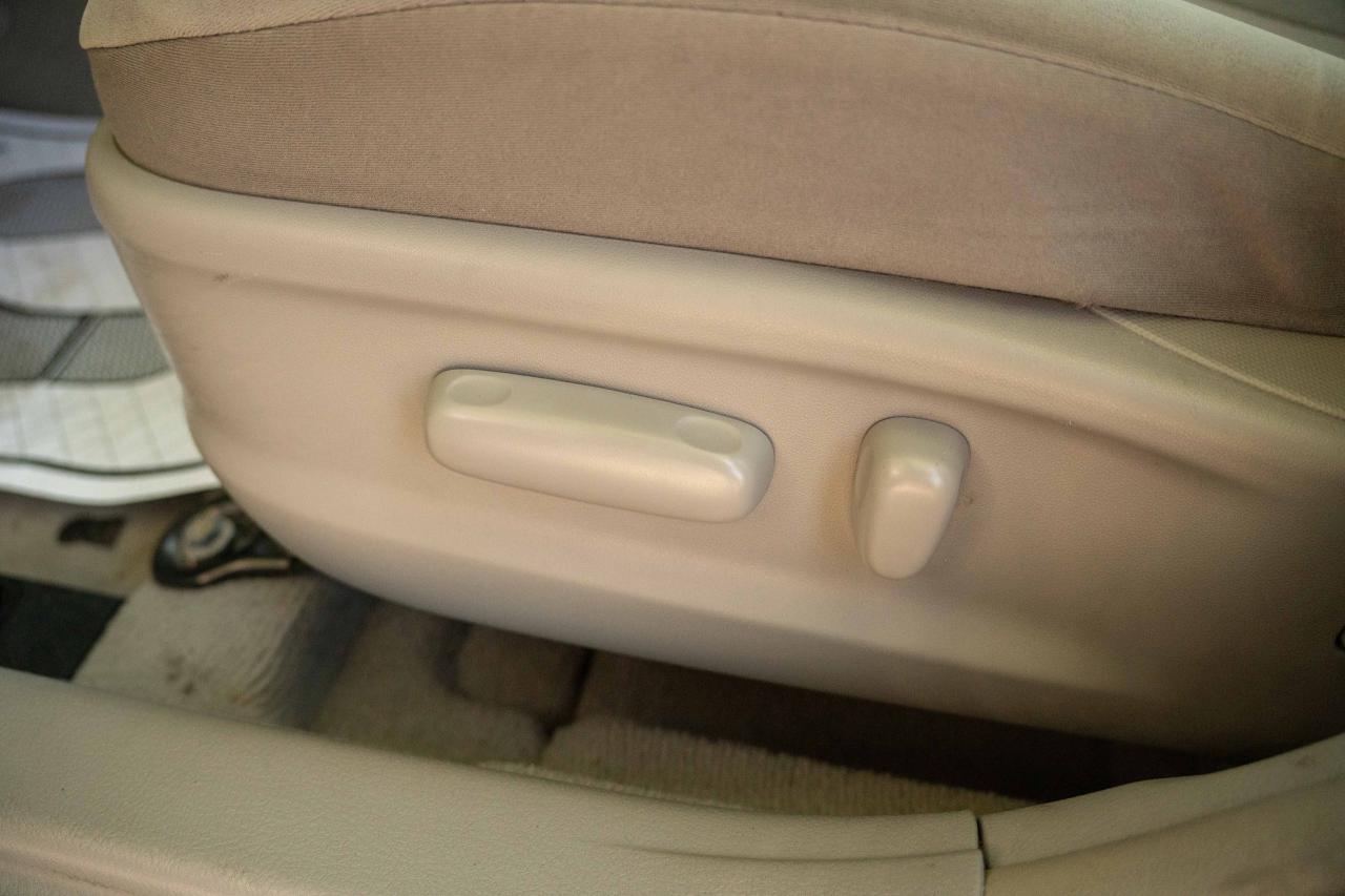2008 Toyota Camry HYBRID Base - Photo #16