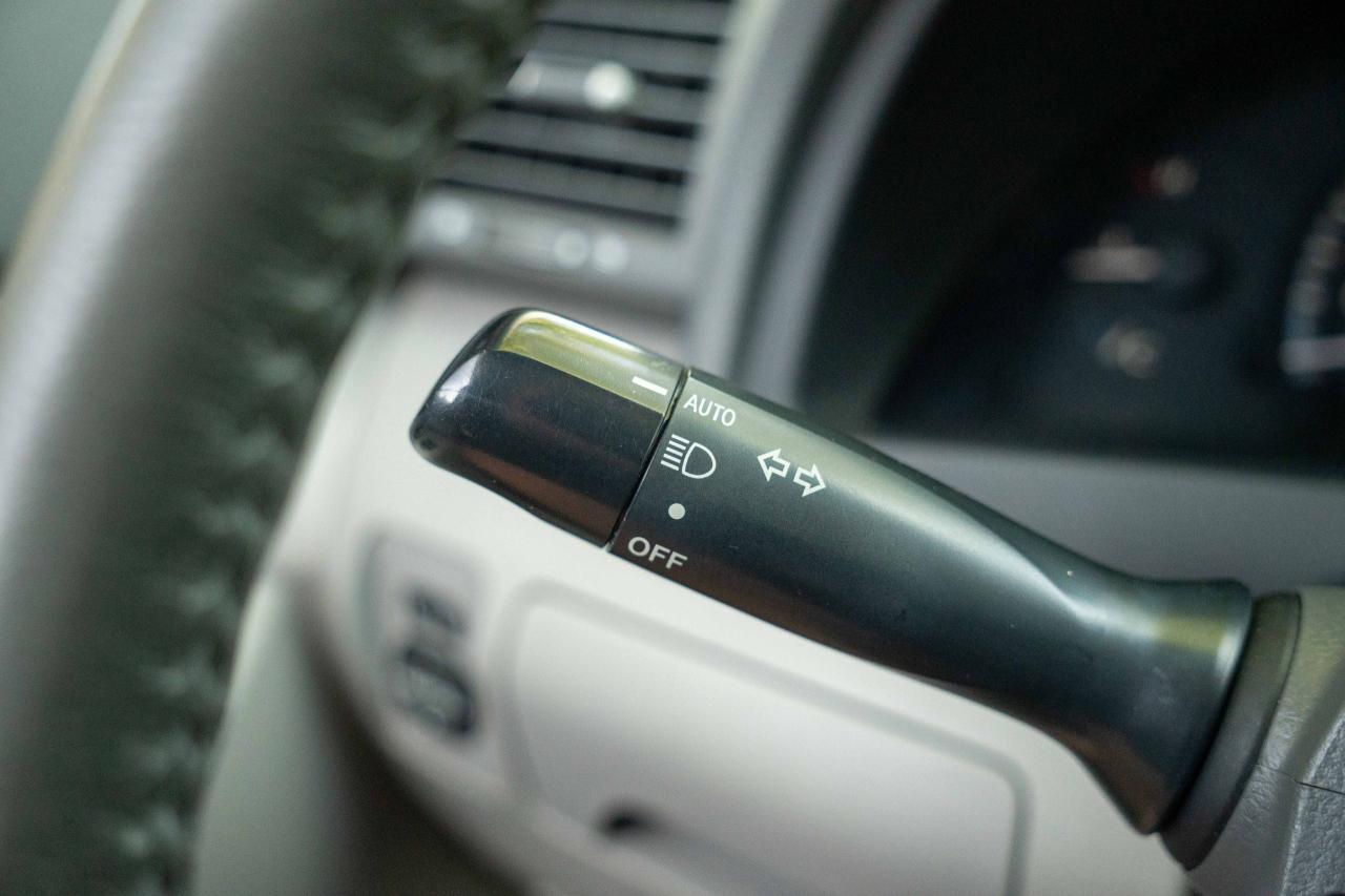 2008 Toyota Camry HYBRID Base - Photo #22