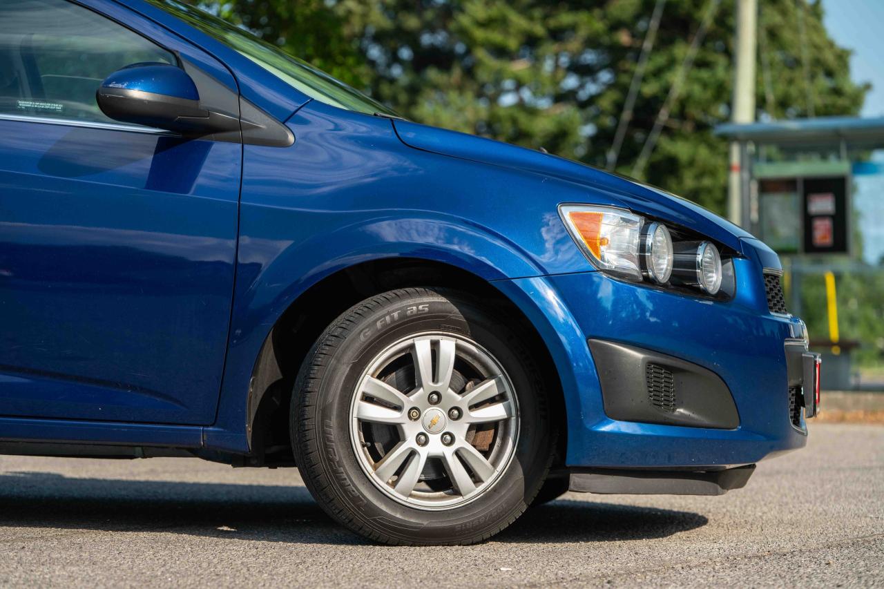 2012 Chevrolet Sonic LT - Photo #9