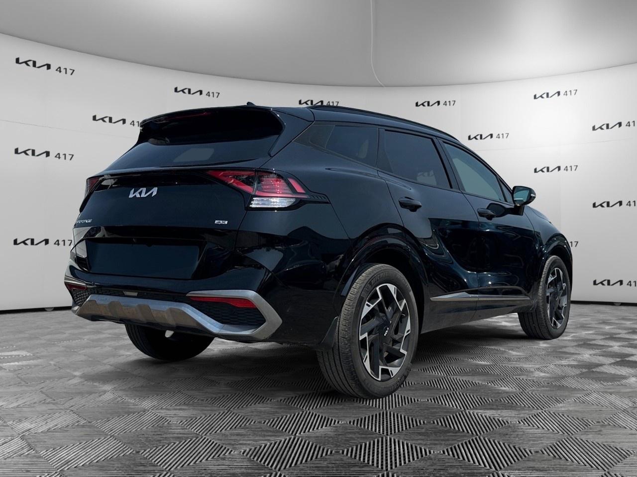2023 Kia Sportage EX Premium AWD w/Black Interior Photo4