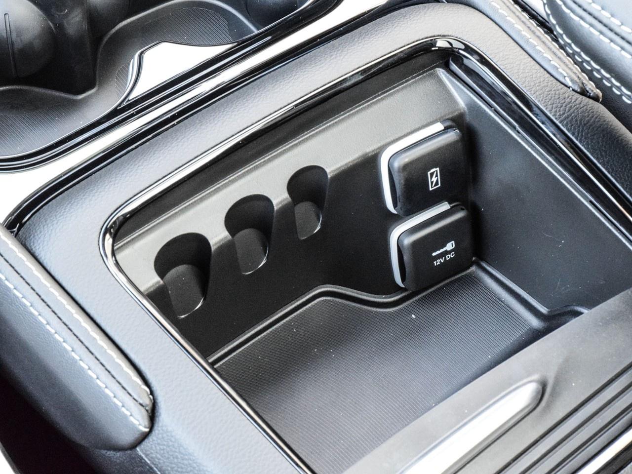 2026 Chrysler Pacifica Limited AWD Photo