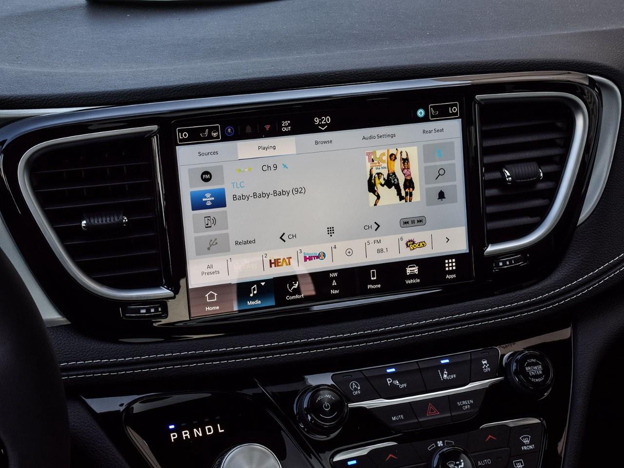 2026 Chrysler Pacifica Limited AWD Photo