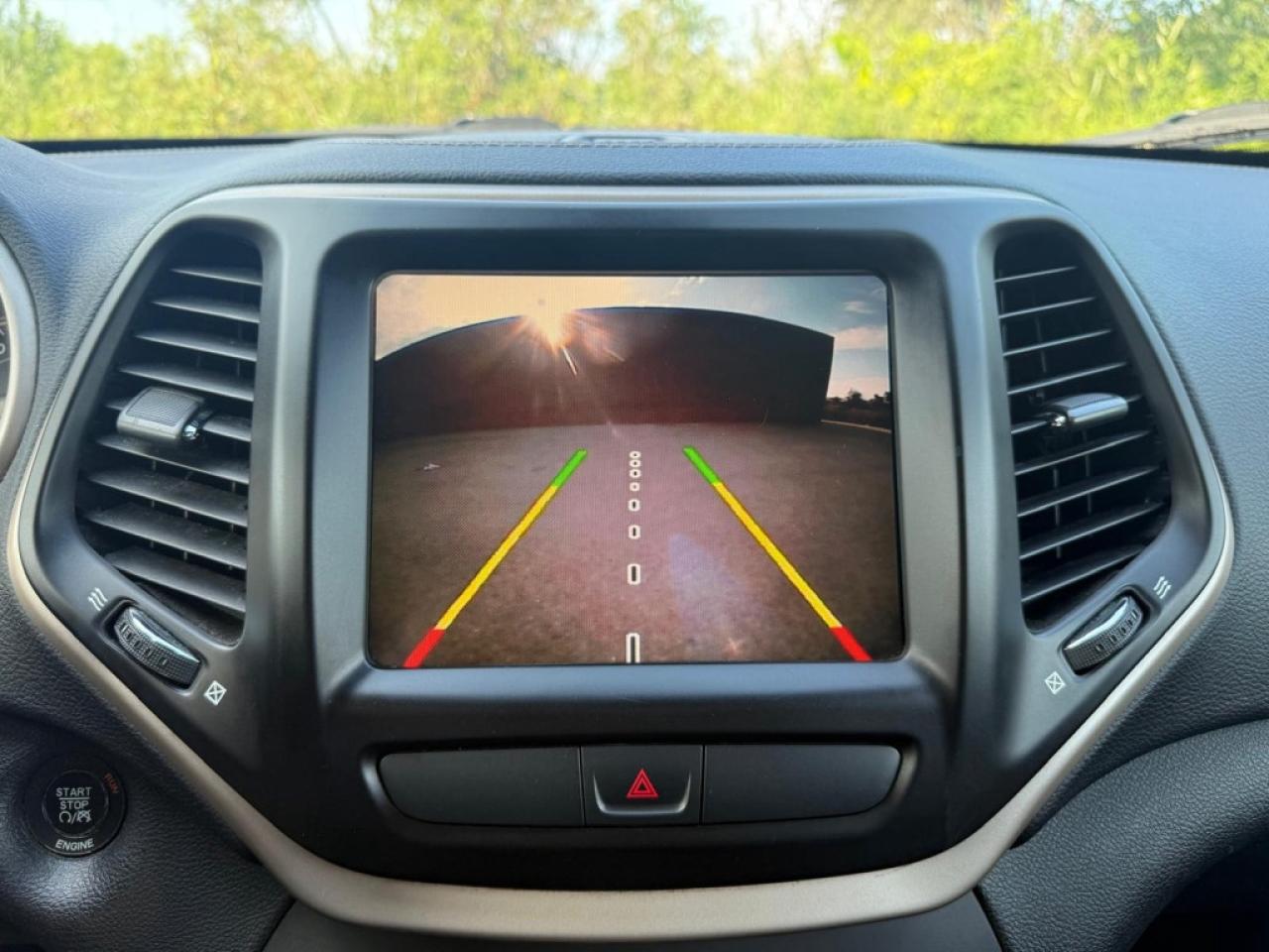 2016 Jeep Cherokee 4x4 |NORTH|V6|BIG SCREEN|NAVI|PUSH START|BACK-UP CAM|POWER TAILGATE| - Photo #15