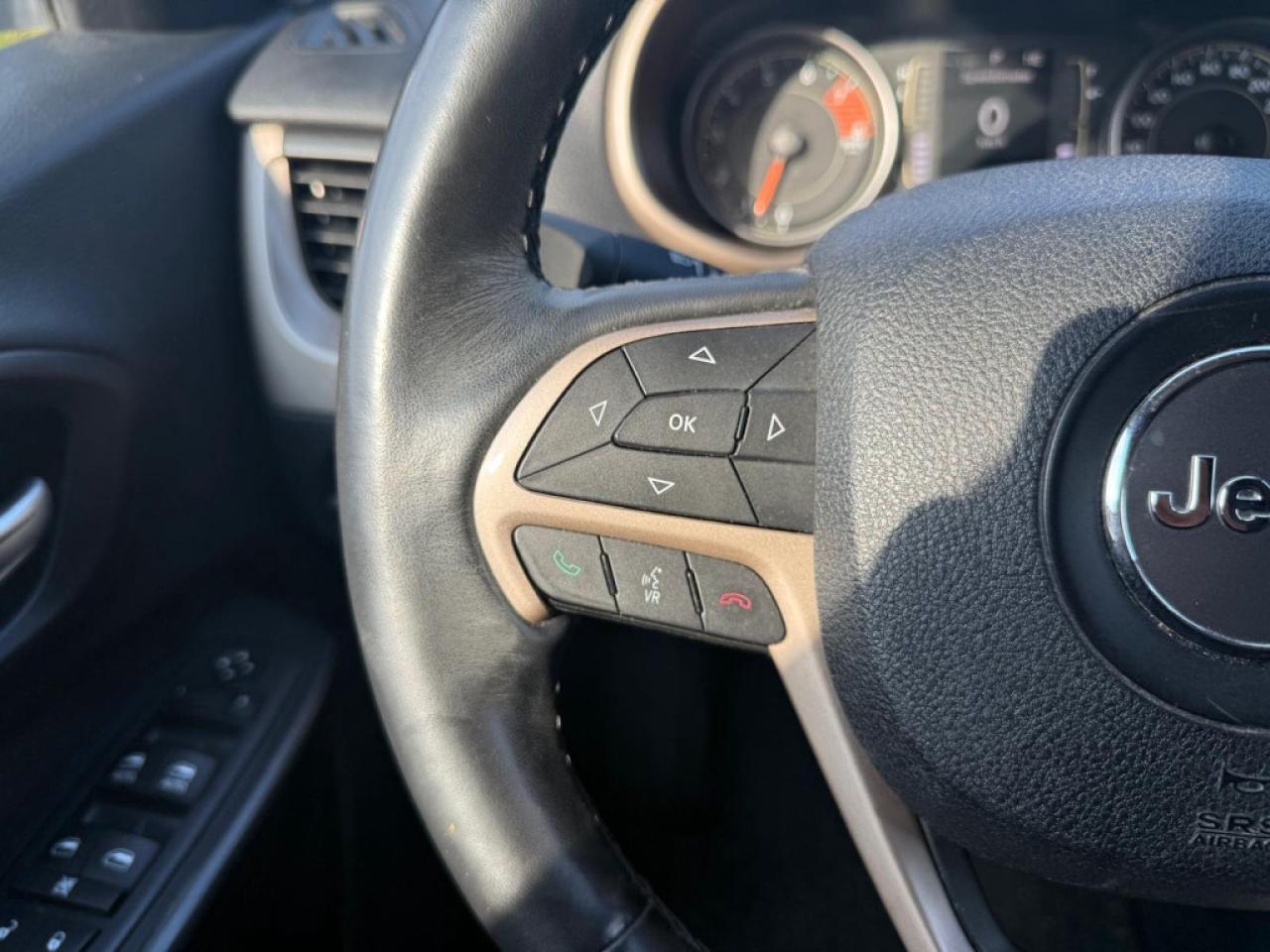 2016 Jeep Cherokee 4x4 |NORTH|V6|BIG SCREEN|NAVI|PUSH START|BACK-UP CAM|POWER TAILGATE| - Photo #22