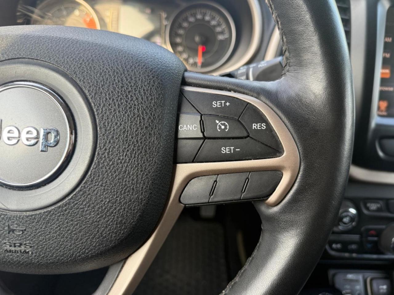2016 Jeep Cherokee 4x4 |NORTH|V6|BIG SCREEN|NAVI|PUSH START|BACK-UP CAM|POWER TAILGATE| - Photo #23