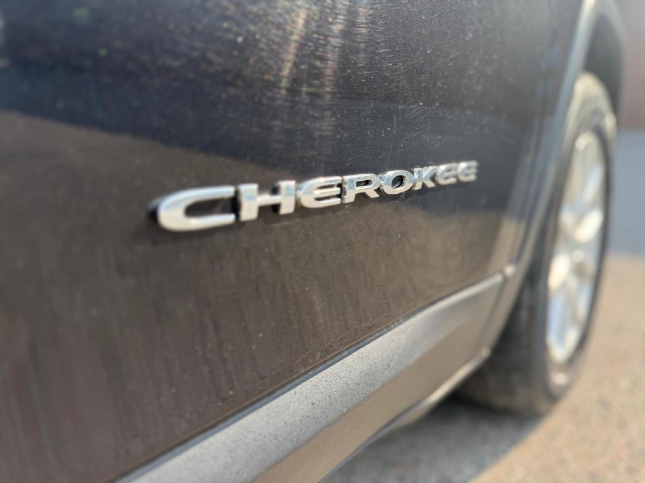 2016 Jeep Cherokee 4x4 |NORTH|V6|BIG SCREEN|NAVI|PUSH START|BACK-UP CAM|POWER TAILGATE| - Photo #25