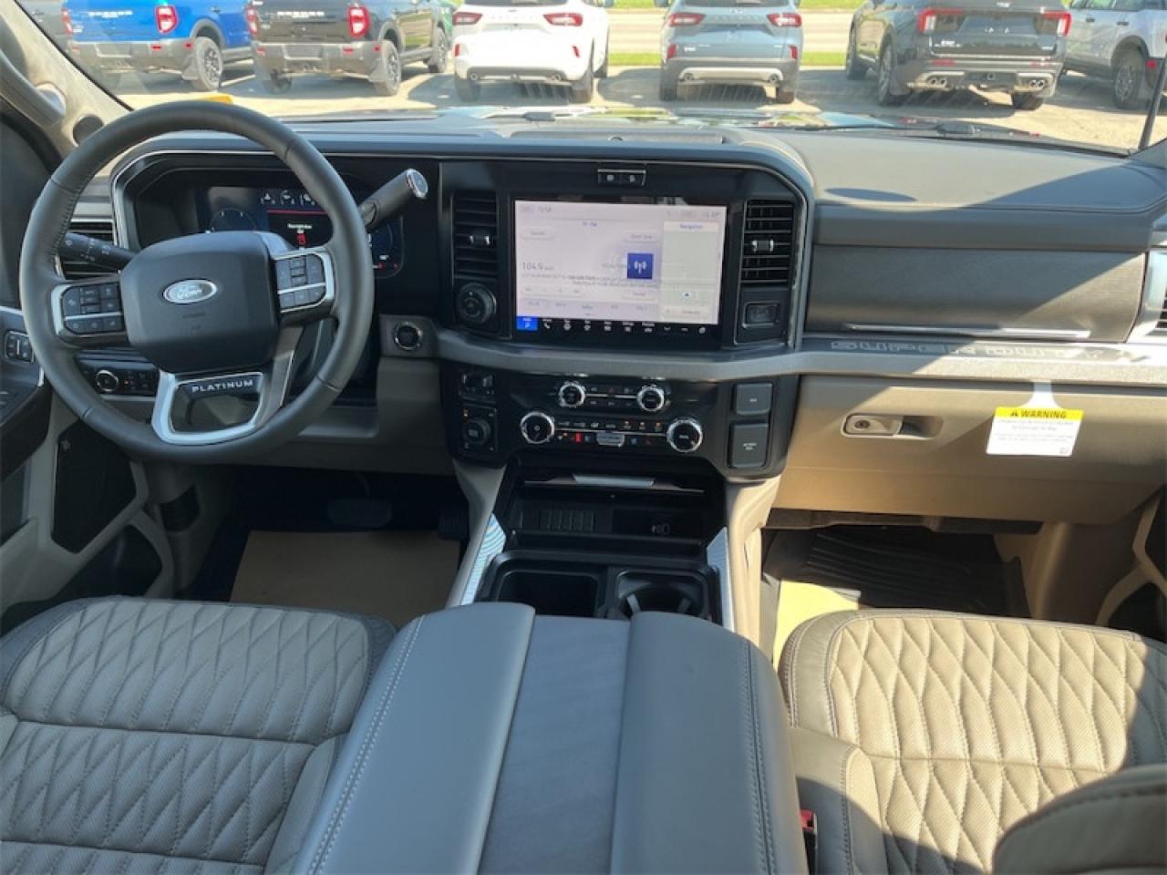 2025 Ford F-350 Super Duty Platinum Photo5