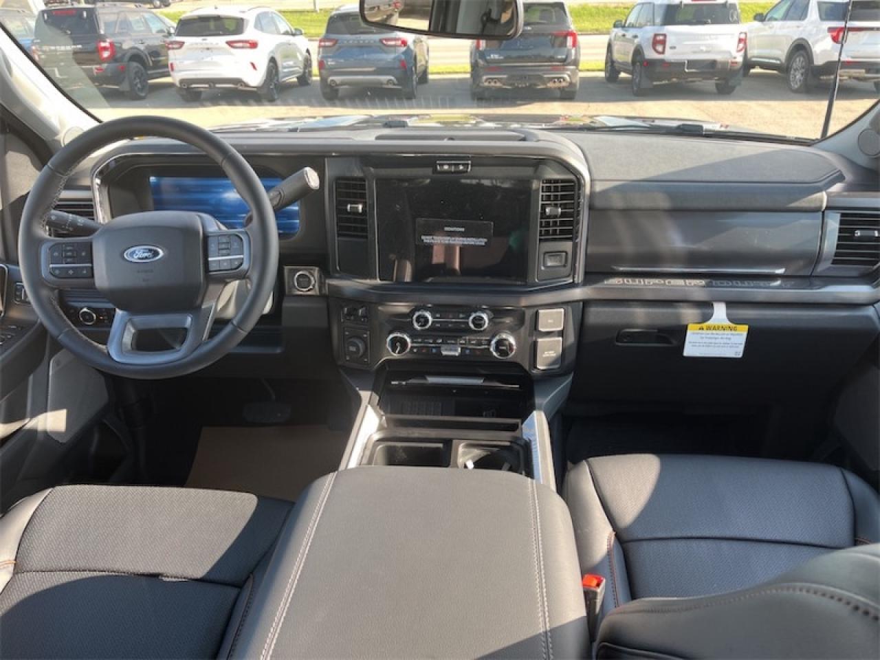 2025 Ford F-350 Super Duty Lariat Photo5