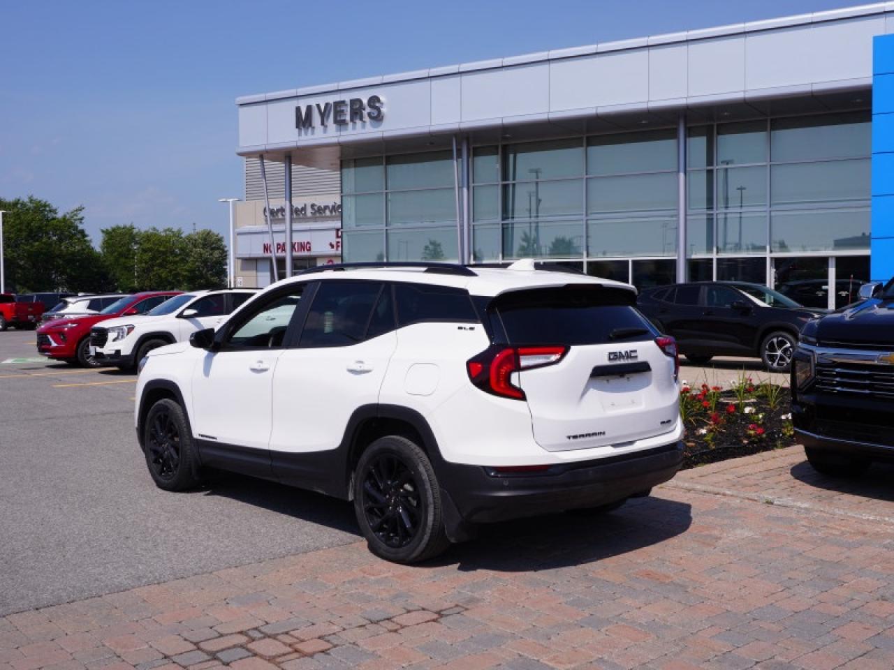 2023 GMC Terrain SLE AWD  - Remote Start Photo2