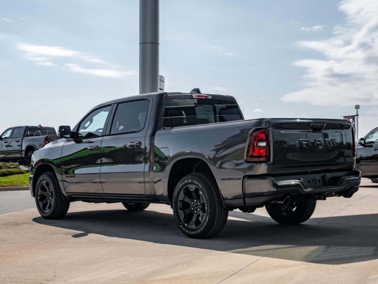 2026 RAM 1500 SPORT Photo4