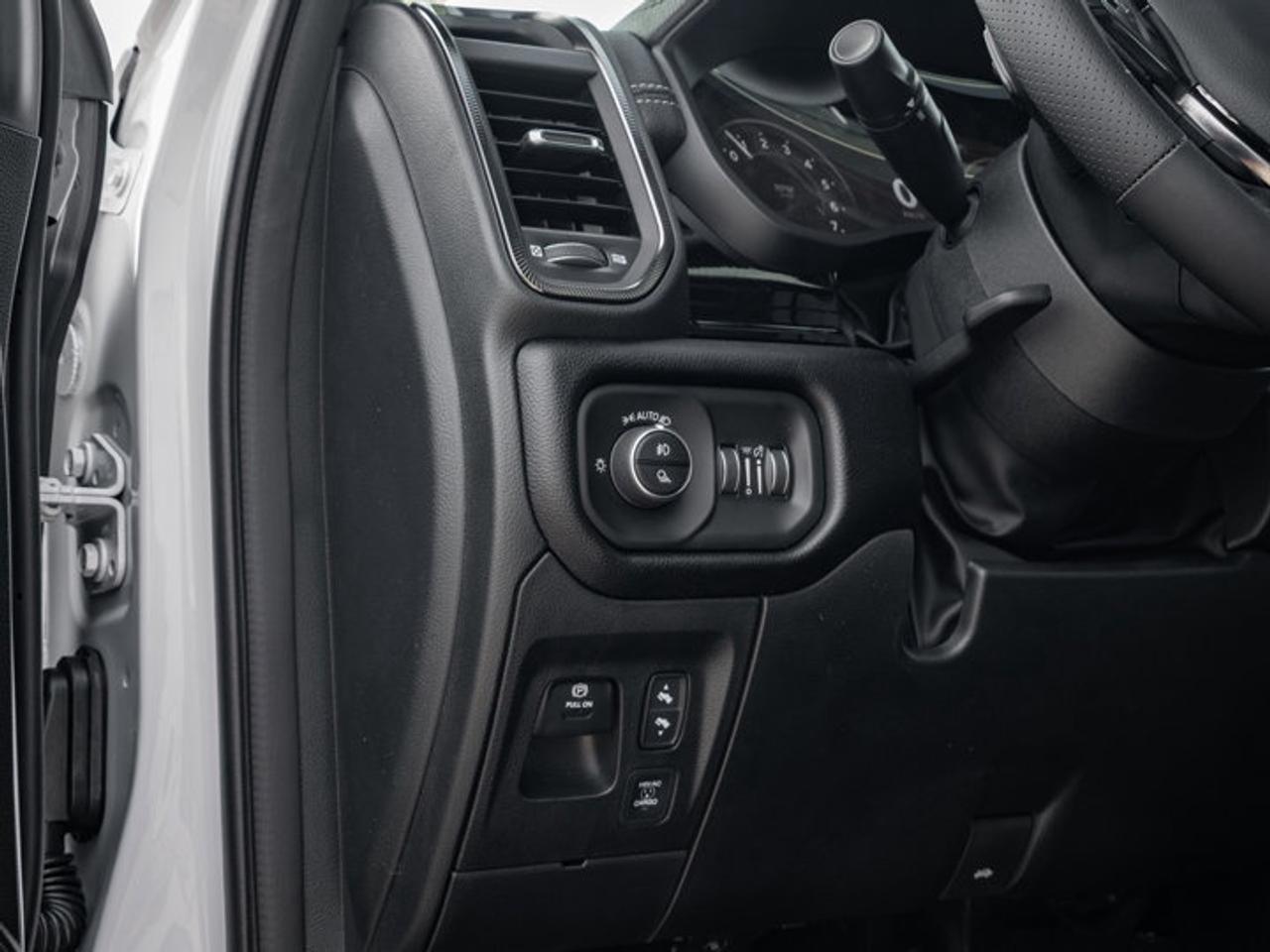 2026 RAM 1500 SPORT Photo