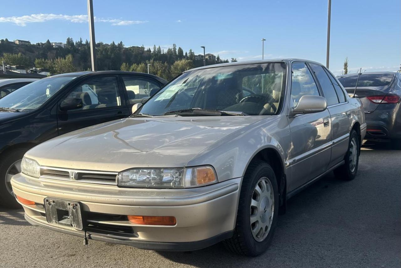 Used 1993 Honda Accord Sedan SE AUTO, LEATHER SEATS, SUNROOF,TAN INTERIOR!!! for sale in Kelowna, BC