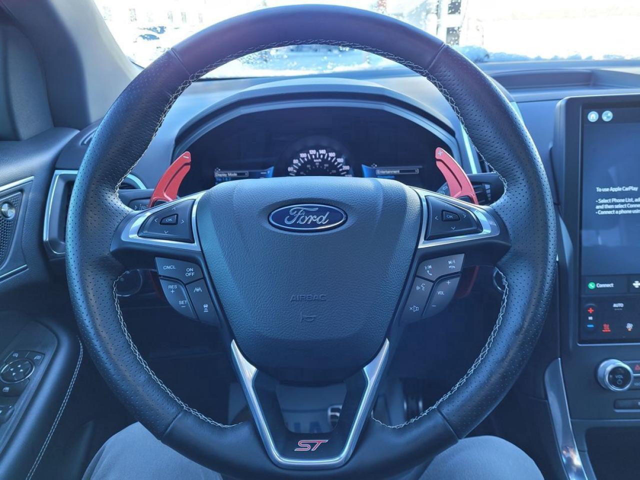 2022 Ford Edge ST Photo33