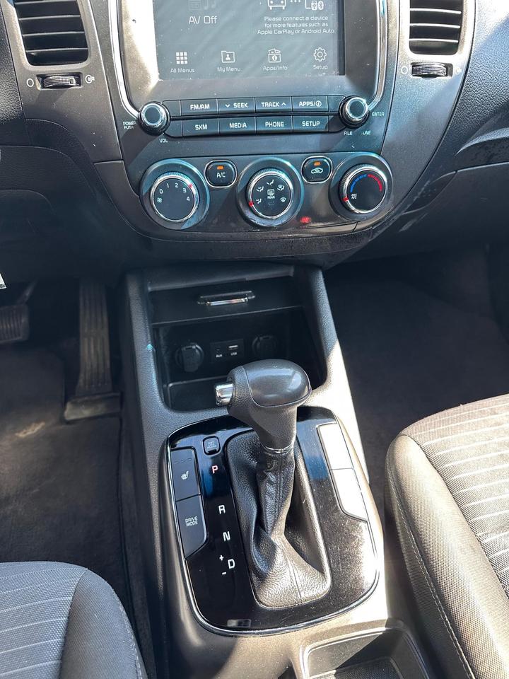 2017 Kia Forte LX Photo