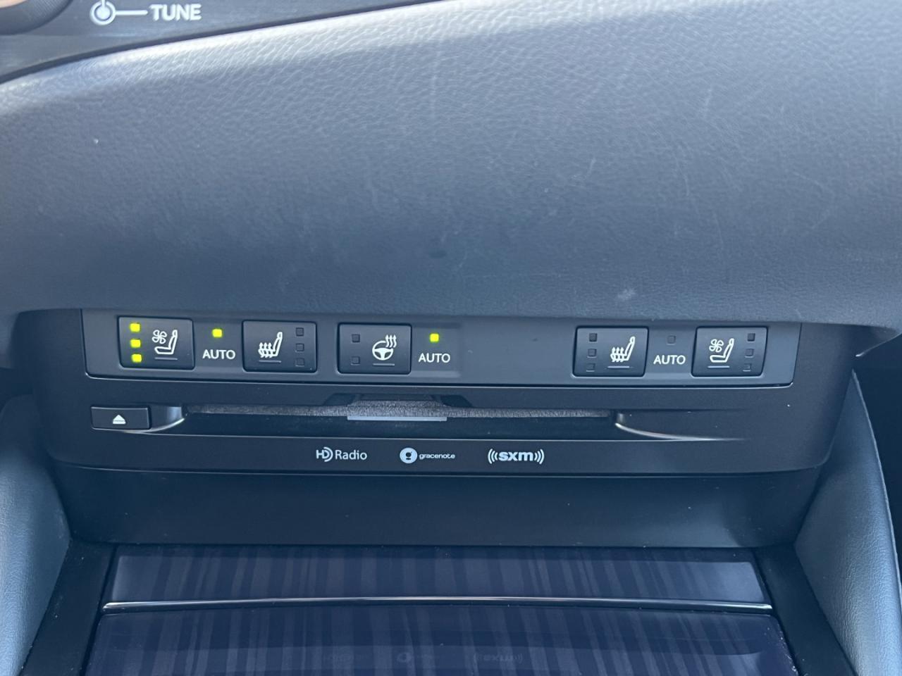2021 Lexus ES 250 Base - Photo #20