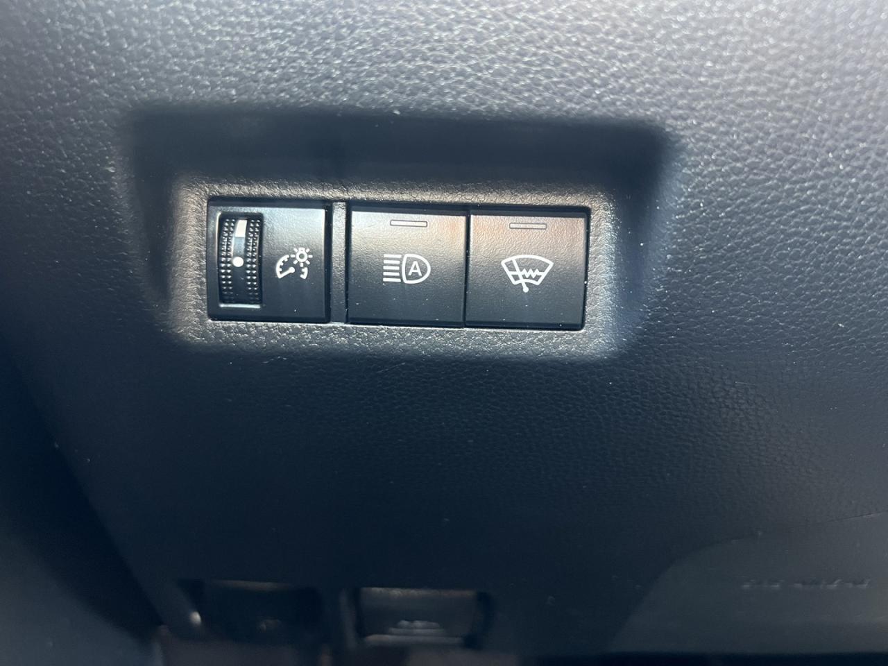 2019 Toyota RAV4 LE - Photo #24