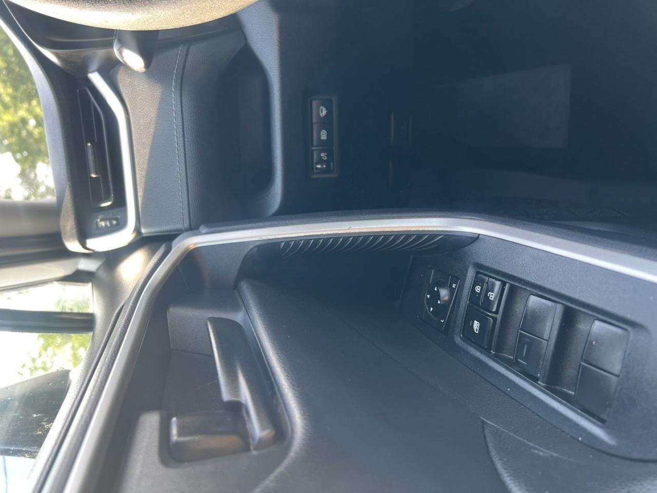 2019 Toyota RAV4 LE - Photo #23