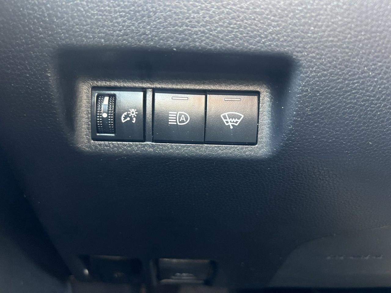 2019 Toyota RAV4 LE - Photo #24